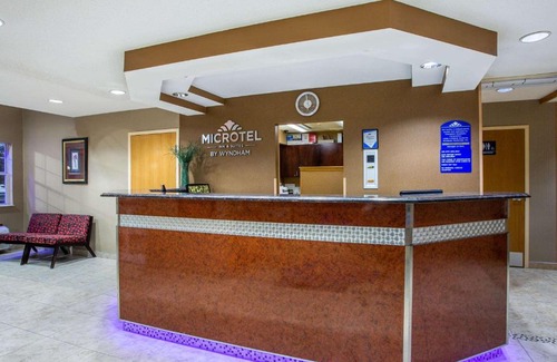 South Charleston Hotel | Microtel Inn & Suites by Wyndham Charleston