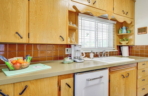 Monett House | Mid-Century 1950s Retreat w/Rec Room in Monett!