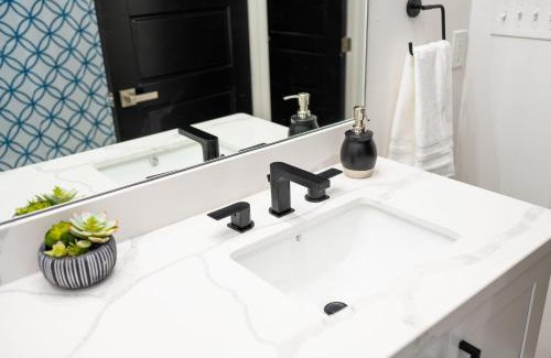 Mid-City Apartment | Mid-City Magic 4