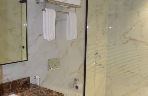 Al Aziziyah Hotel | Midan Hotel