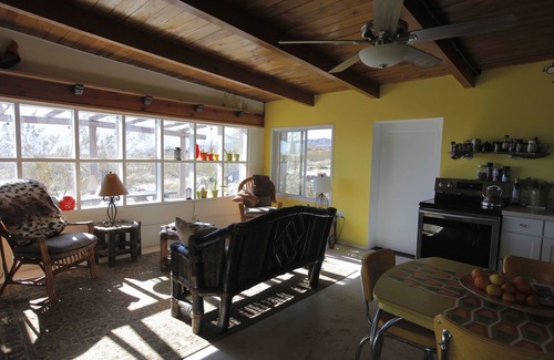 Desert Hot Springs Cottage | Midcentury homestead with stunning views between Palms Springs and Joshua Tree
