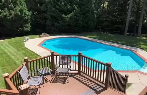 Jamestown House | Midcentury Poolside Retreat Near Greensboro/High Point/Winston Salem
