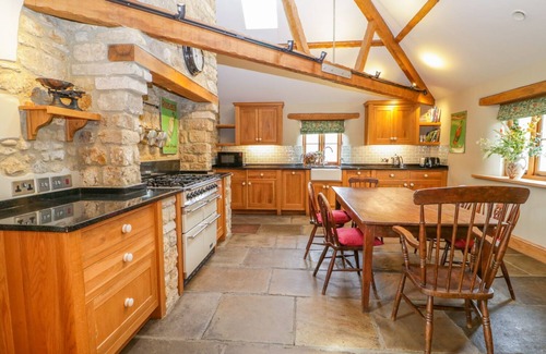 Littlebredy Cottage | MIDDLE FARM ANNEX, family friendly, with open fire in Long Bredy