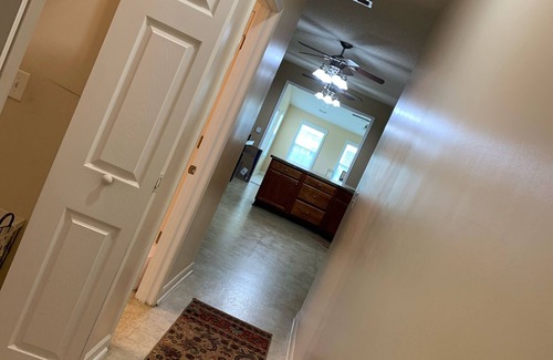 Warner Robins House | Middle GA Getaway/Retreat Location - 5 bedroom Home