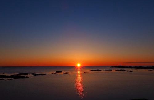 Vestvagøy House | Midnight Sun View Lofoten