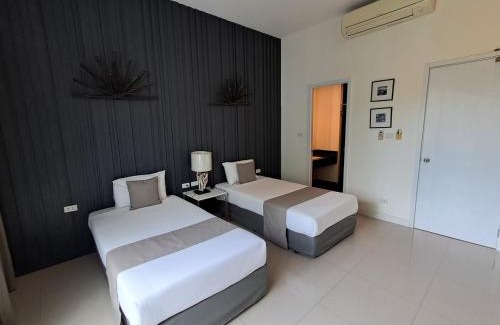Sarika Apartment | MIDST 2 ROYAL HILLS GOLF COURSE AND SPA