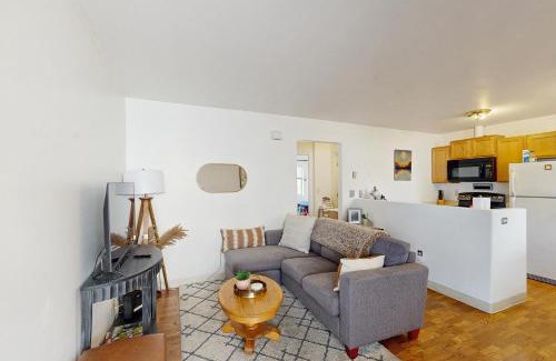 North Star Apartment | Midtown Classic