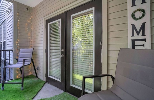 Westside Apartment | Midtown Contemporary Getaway with Spacious Balcony