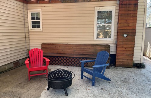 Abercorn Heights - Lamara Heights House | Midtown Gem close Downtown and Tybee!
