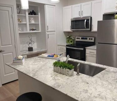 Midtown Apartment | Midtown Getaway