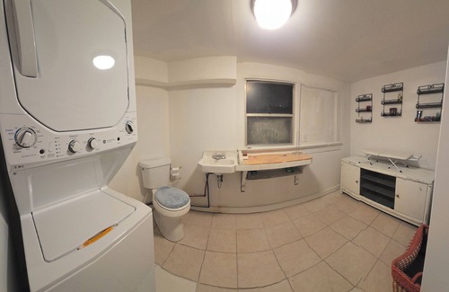 Mobile Cottage | Midtown Guesthouse 15 Minute Walk to Downtown Entertainment