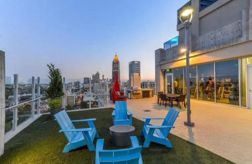 Midtown Apartment | Midtown LuxePad 1B1B with Pool Gym Grills Xbox