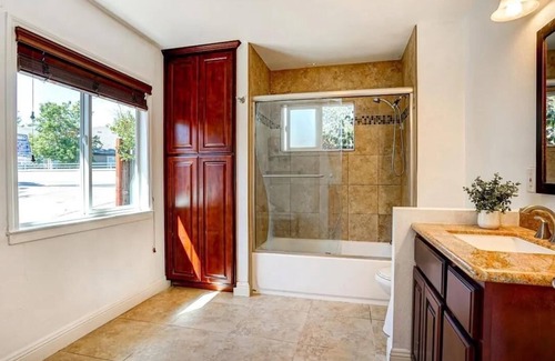 Petaluma House | Midtown Petaluma Furnished Home — Available December '25 through July '26