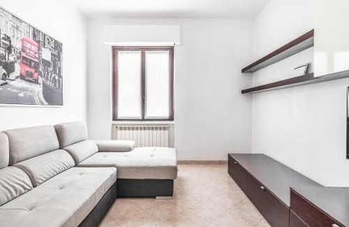 Morivione Apartment | Milan - Bocconi e Navigli - Spacious 3BR Apartment 95 m - Free Parking