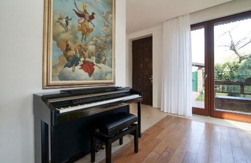 Barlassina Villa | [Milan-Como Lake-Rho Fiera] Luxury Design Villa