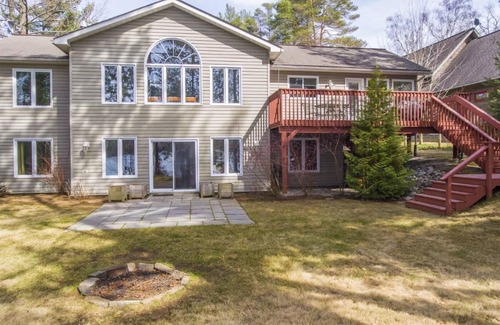 Minden Hills Cottage | Miles of boating on five lake chain