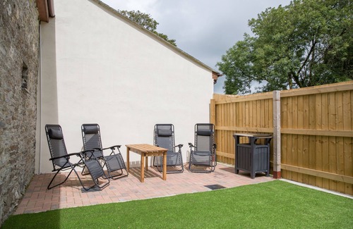 St Teath Cottage | Milking Parlour, modern barn conversion. Nr Tintagel, Bude, Padstow & beach.