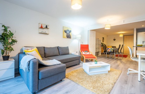 Riverside Apartment | Millennium Embankment by Tŷ SA- Cardiff
