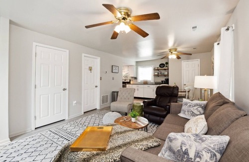 Edgemore House | Miller's Cottage