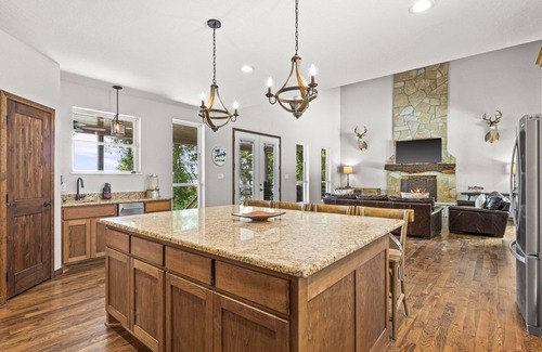 Dogwood House | Million Dollar Lakeview on Lake Bob Sandlin