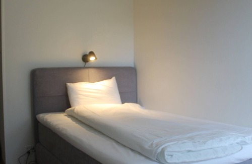 Tibro Hotel | Millners Plaza