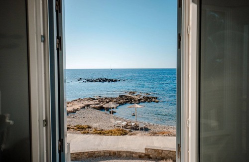 Apollonia Apartment | MilosWaves First Floor Apartment