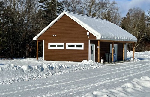 Saint-Gabriel-de-Valcartier Ski Chalet | Mini cottage # 3 by the river banks