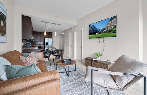 Victoria Park Apartment | Min to Saddledome| Maple Mirage|Cgy Tower Views|AC