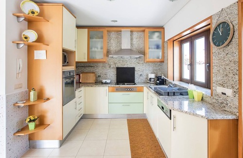 Vila do Conde House | Mindelo 3BDR Duplex House W/Pool