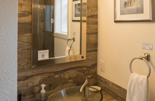 Idaho Springs Cabin | Miners Cabin at Base Camp Lodging Company