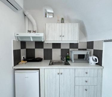 Santorini Apartment | Mini Canava