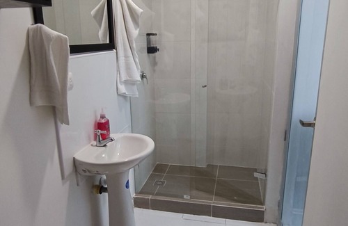Medellin Apartment | Mini Studio 4. Frente Almcentro Comercial y Barrio Laureles. Todo Cerca