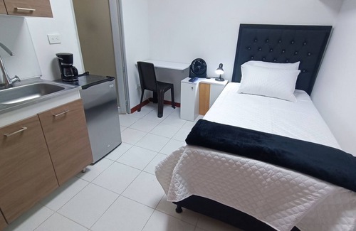 Medellin Apartment | Mini Studio 4. Frente Almcentro Comercial y Barrio Laureles. Todo Cerca