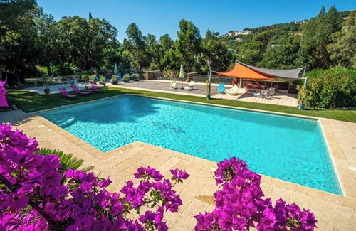 Sainte-Maxime Cottage | Mini-villa of 52 m² for 2-4 people with pool and spa, close to the beach