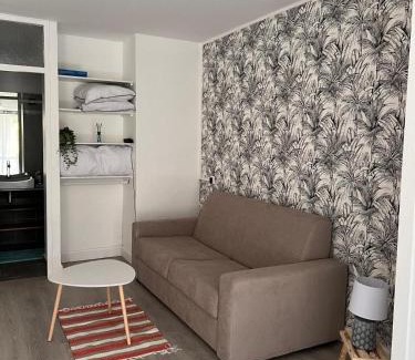 Le Gosier Apartment | Minimalist Retreat 304