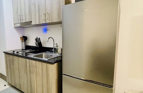 Highway Hills Condo | MINIMALIST, STYLISH, ELEGANT — AT FAME RESIDENCES