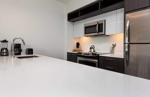 Reston Apartment | Mins from Subway & Rail | Near Dulles Airport | Home Depot Close by