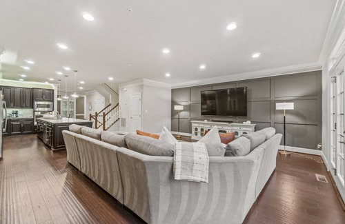 Arnold House | Mins to Annap; Luxury Townhome