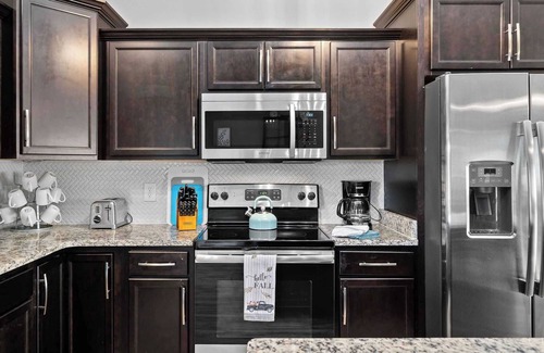 Clarksville House | Mins to Downtown & Ft Campbell - Lux at Lancelot