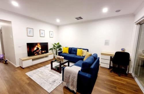 Berwick House | Minta Estate 4bedrooms Berwick home no sharing