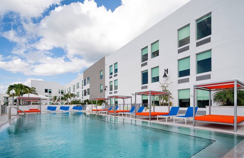 Marina District Hotel | Minutes from Atlantic Avenue with Pool, Pet Friendly