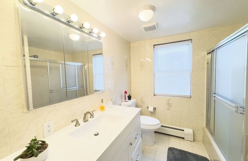 West New York Apartment | Minutes to NYC convenient and spacious