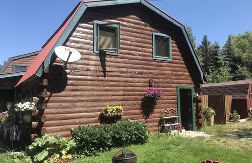 Moose Wilson Road Apartment | Minutes to the entrance to Grand Teton Nat. park.