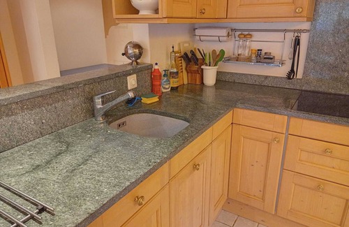 Zweisimmen Nr Gstaad Apartment | Minutes Walk from Gstaad Center - Great Apartment