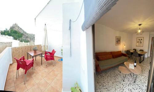 Castril House | Mirador de Castril - Alojamiento con terraza y vistas espectaculares