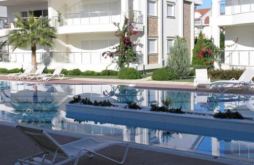 Side Apartment | Mirage 1, ground floor private 2 bed home in popular community