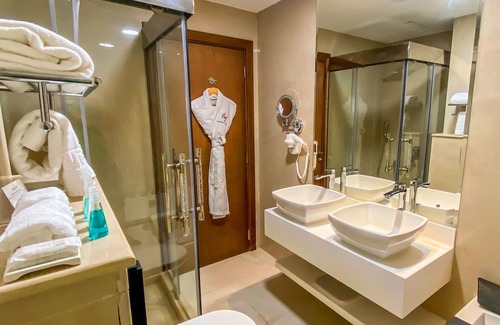 Al Kubus Hotel | Mirage Bab Al Bahr Hotel