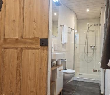 Mirchel Hotel | Mirchel Pintli Zimmer 1, Hotel und Restaurant