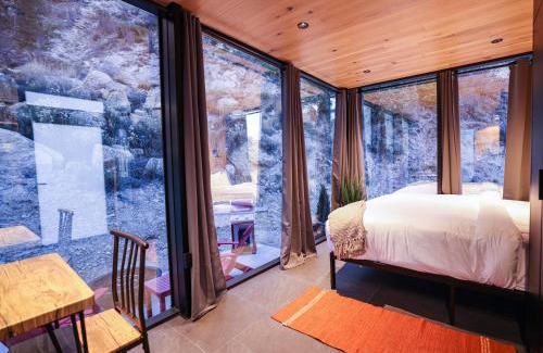 Orderville House | Mirror House Zion at East Zion Resort