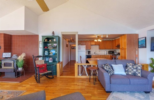 Lake Placid Apartment | Mirror Lake Views Apartment | 2 Bed, 1.5 Bath